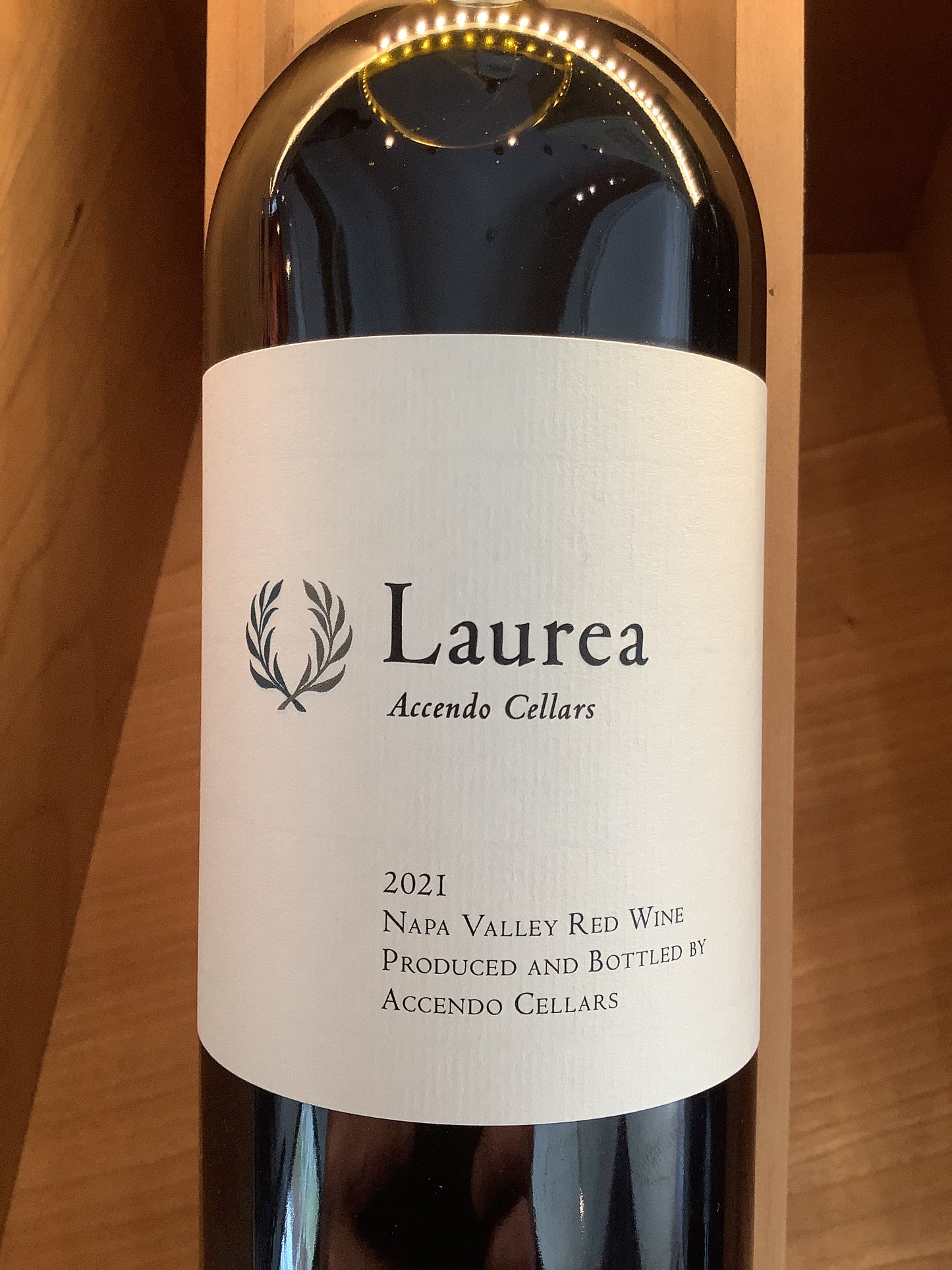 2021 Accendo Laurea Red